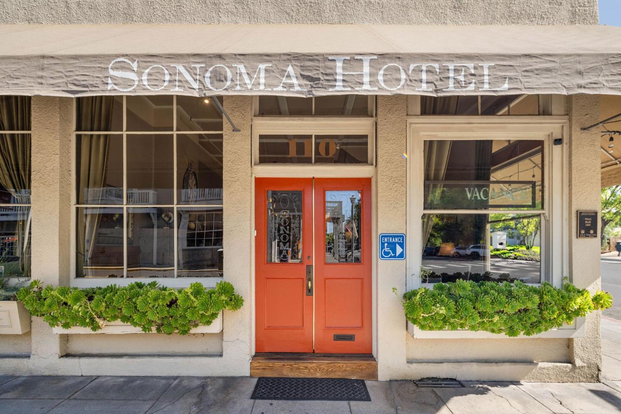 Sonoma Hotel Екстериор снимка